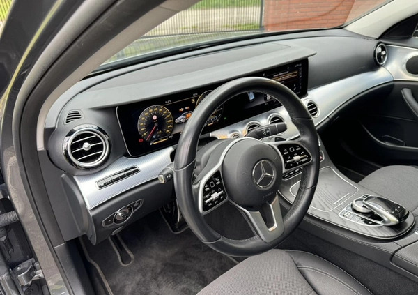 Mercedes-Benz Klasa E cena 149900 przebieg: 76000, rok produkcji 2019 z Łaskarzew małe 667